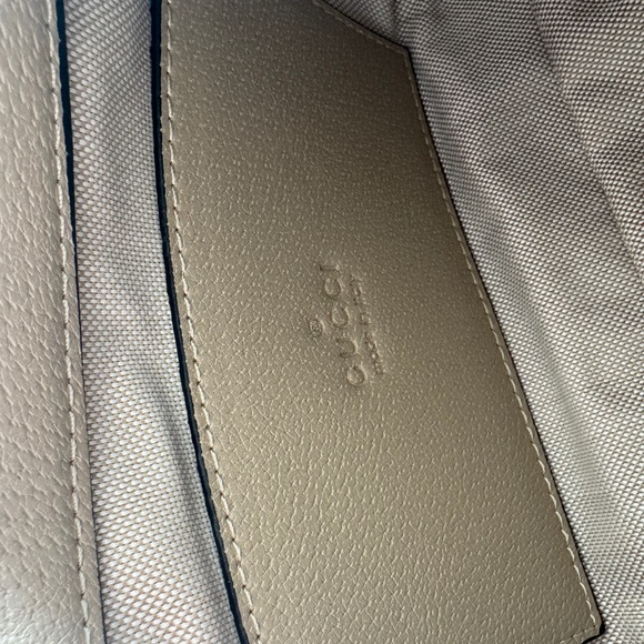 Gucci Beige Monogram Shoulder Bag with Green & Red Web Strap - Picture 7 of 9